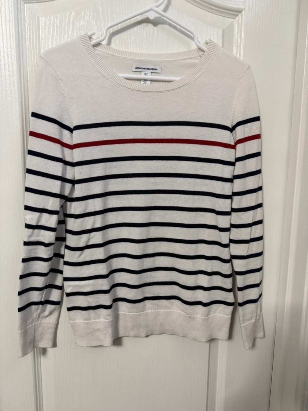 Amazon Essentials Cream Crewneck Sweater